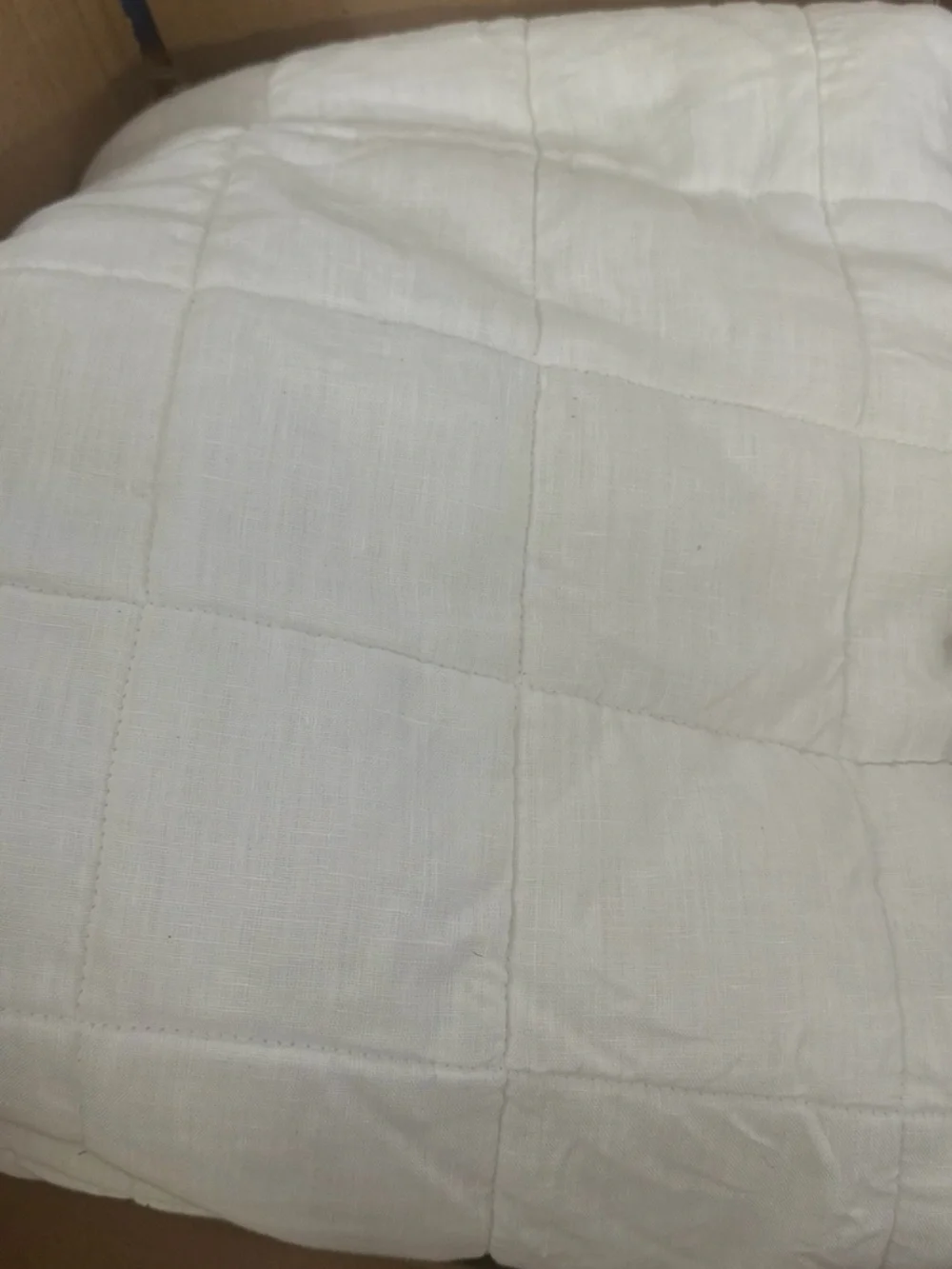 Quince European Linen Box Quilt in White King Size 893